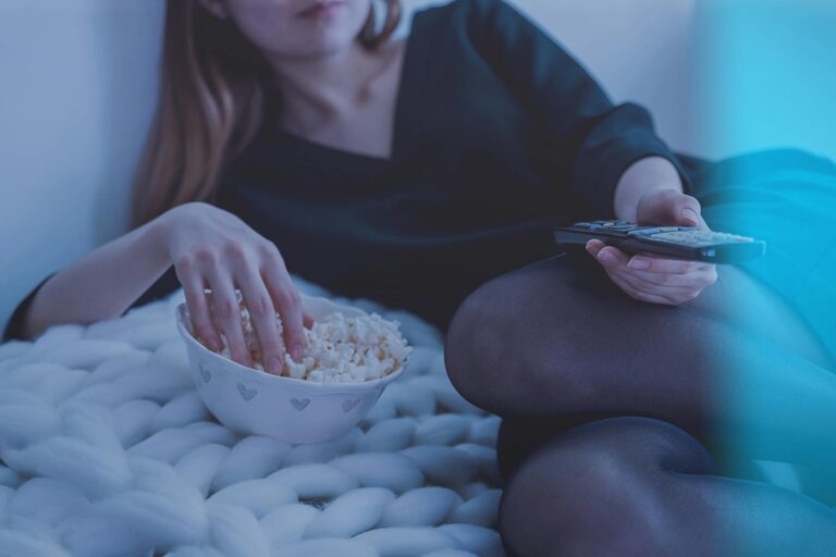 Tips for Hosting a Cozy Movie Night at Home
